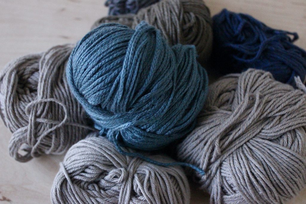 Verschiedene Wollreste