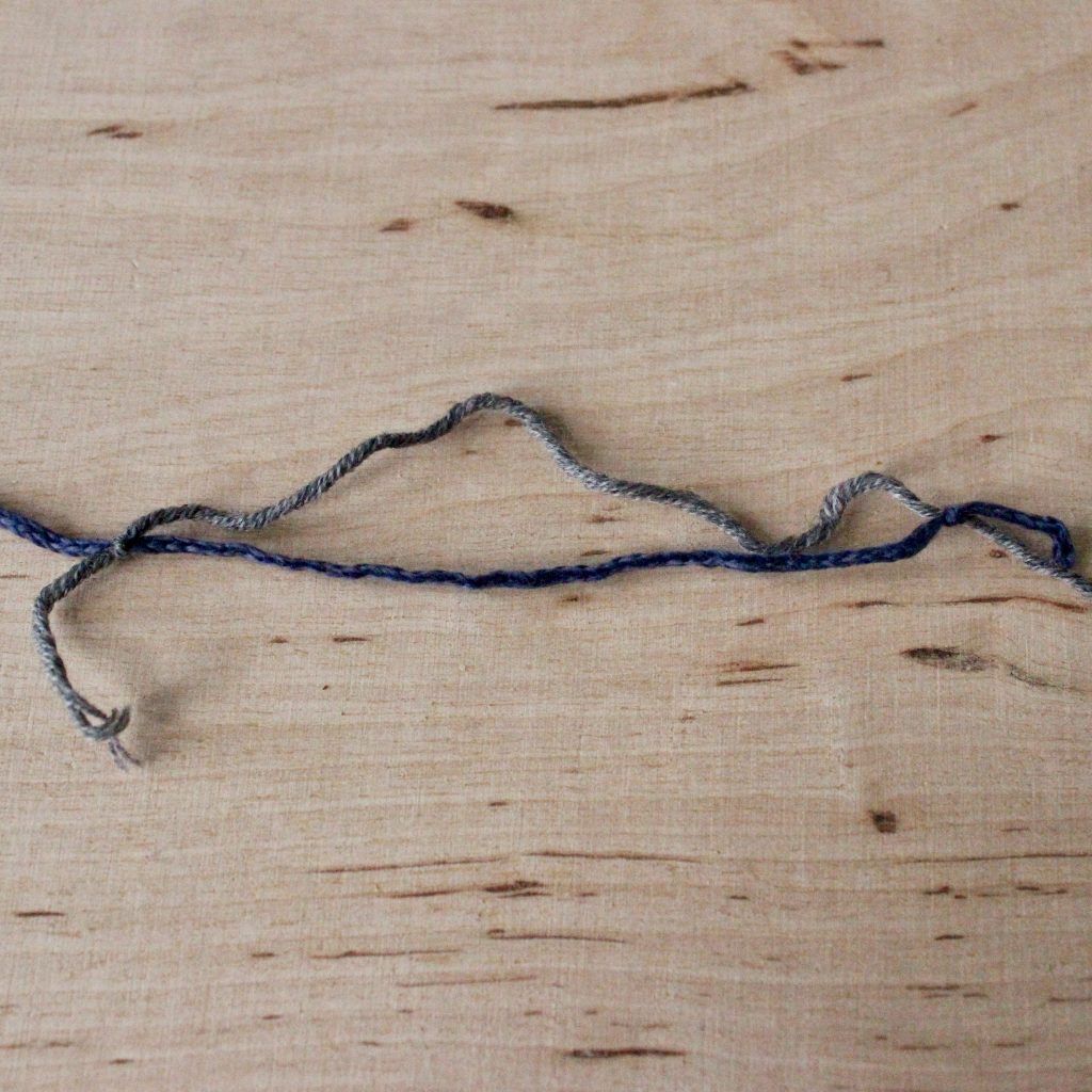 Schritt 3: Zweites Garn verknoten