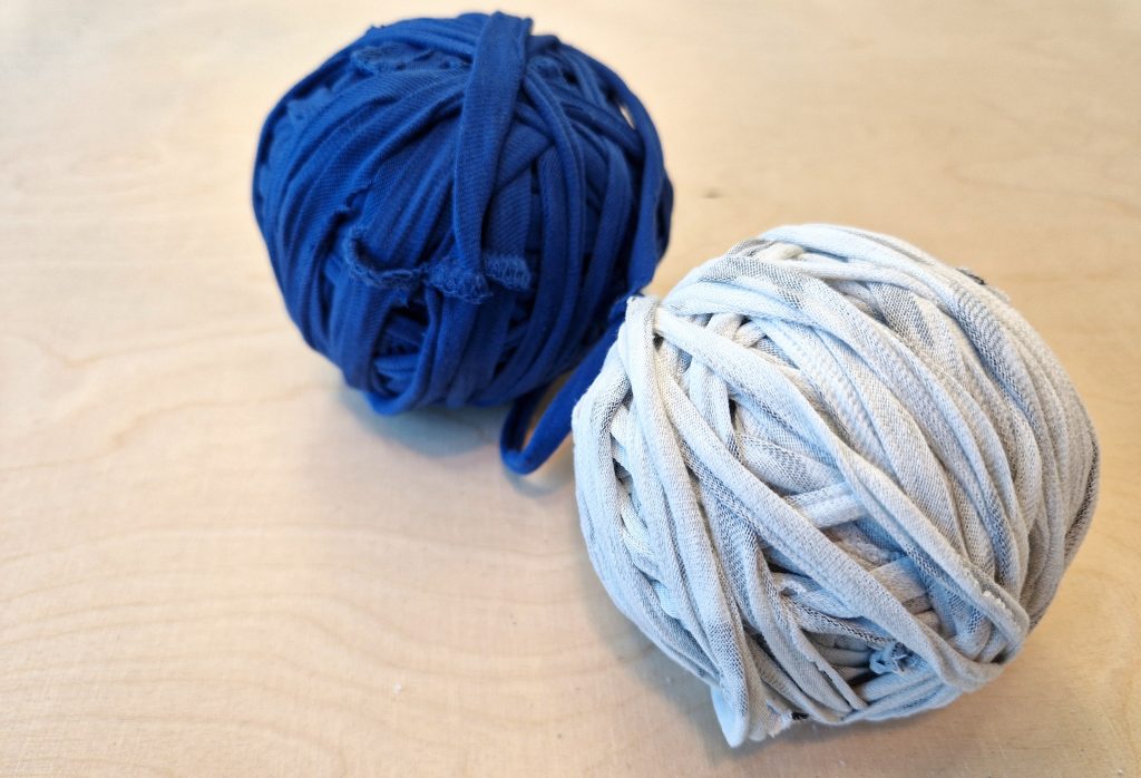 2 Knäuel T-Shirt-Garn